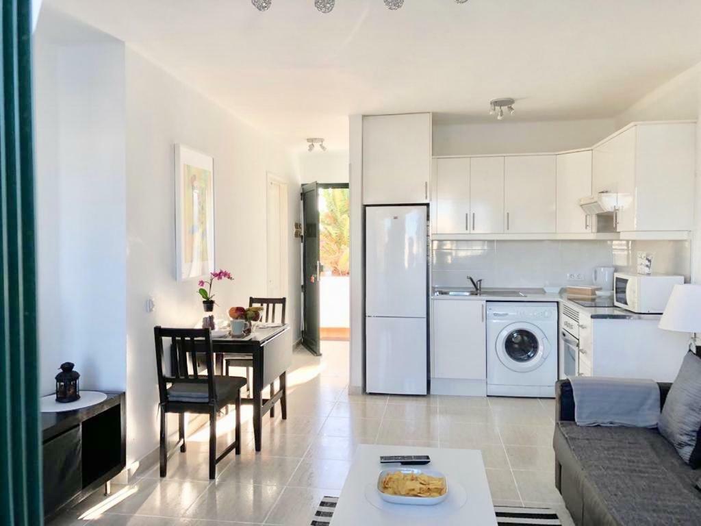 Apt Barlovento. Near The Beach Tias Bagian luar foto